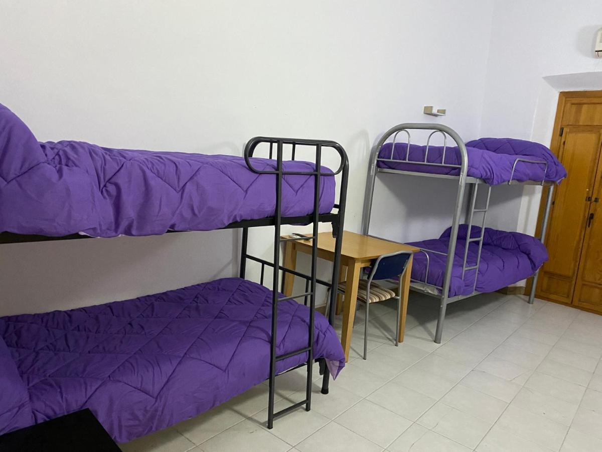 Hostal Veletas Caces